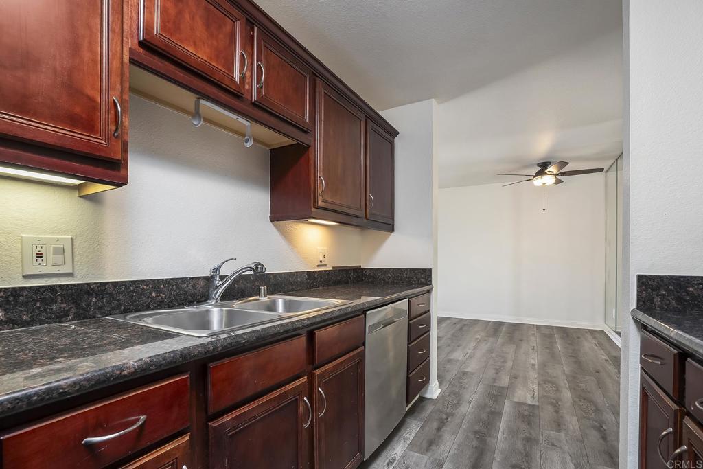 5252 Orange Avenue - photo 8