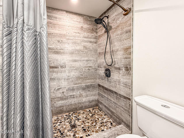 2439 N Lita Place, Simi Valley CA: https://media.crmls.org/mediaz/a07fcceb-a404-4867-9c3c-916d9009a714.jpg