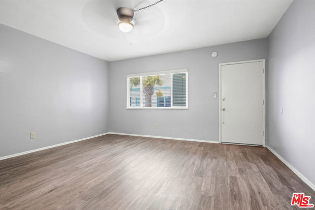 115 N Oak Street, Inglewood CA: https://media.crmls.org/mediaz/a0800240-c749-4590-9a3c-0adeb0e6df2f.jpg