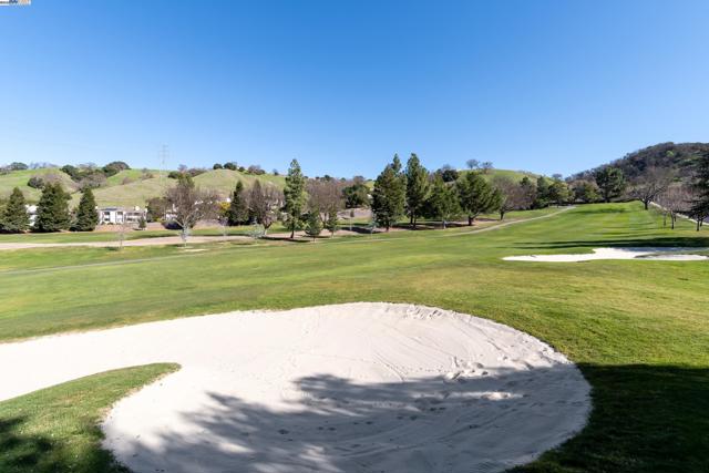 1141 PTARMIGAN DR, Walnut Creek CA: https://media.crmls.org/mediaz/a08015ac-ed8c-4395-a55f-0ecdae983264.jpg