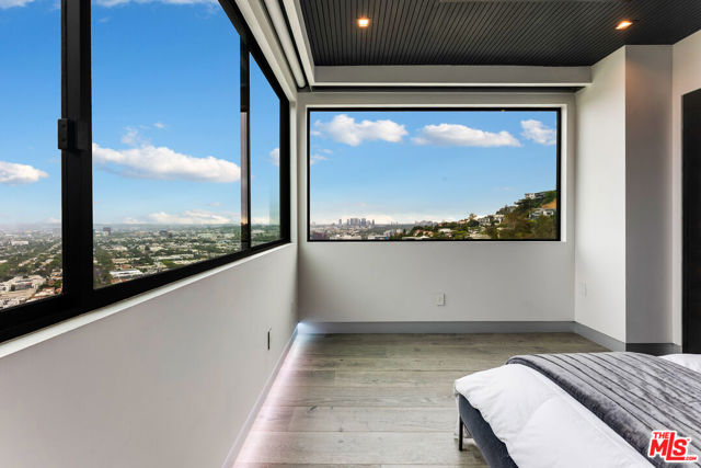1545 Marlay Drive, Los Angeles CA: https://media.crmls.org/mediaz/a0801ba1-405f-4f52-b339-aa2a8e76a0d9.jpg