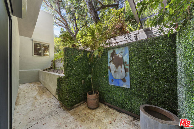 3625 Lowry Road, Los Angeles CA: https://media.crmls.org/mediaz/a08078c8-3a02-437c-9cca-763e22c94306.jpg