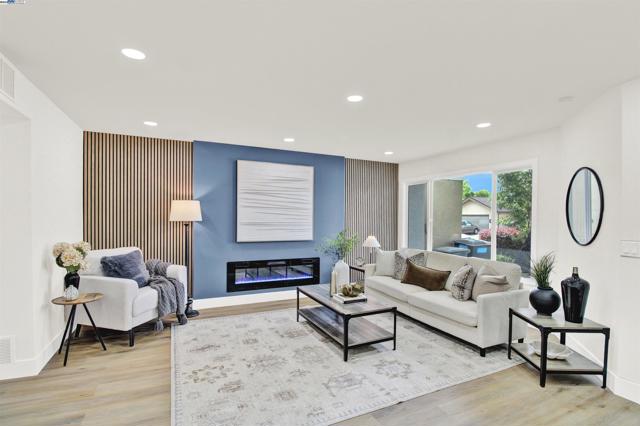 4166 Peregrine Way, Pleasanton CA: https://media.crmls.org/mediaz/a080cac4-cd4a-4cc5-8e09-047a2037704a.jpg