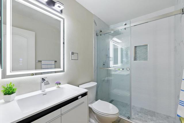 553 Lower Vintners Circle, Fremont CA: https://media.crmls.org/mediaz/a081d6e3-0be5-419c-be5a-aa03cb97975c.jpg