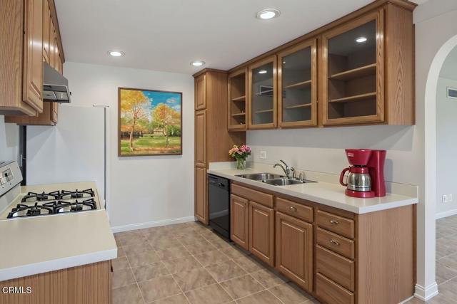 Detail Gallery Image 8 of 26 For 1439 Ramona Dr, Thousand Oaks,  CA 91320 - 3 Beds | 2 Baths