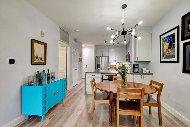 1601 India St, San Diego CA: https://media.crmls.org/mediaz/a082a748-b2e3-45af-8409-2b54fea91d1d.jpg