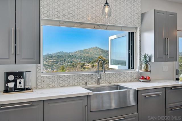 9420 Crest Drive, Spring Valley CA: https://media.crmls.org/mediaz/a082e5a1-476c-4071-9169-b3c75c352ae5.jpg