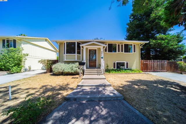 Image 10 of 52 For 4636 Serra Ave