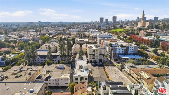 1820 Prosser Avenue, Los Angeles CA: https://media.crmls.org/mediaz/a0842689-6f72-4fe9-a1e6-56b6b5aa1d88.jpg