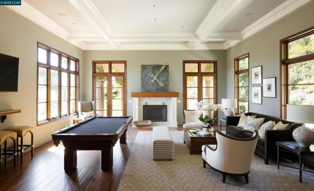 42 Tappan Ln, Orinda CA: https://media.crmls.org/mediaz/a0842bc0-2033-49c3-a22f-98da3dc89040.jpg