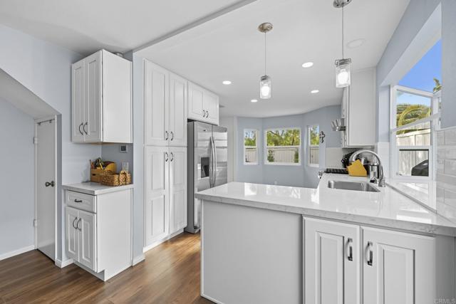 7925 Calle Madrid, Carlsbad CA: https://media.crmls.org/mediaz/a084892a-c175-4591-aae6-b74ceaa81e42.jpg