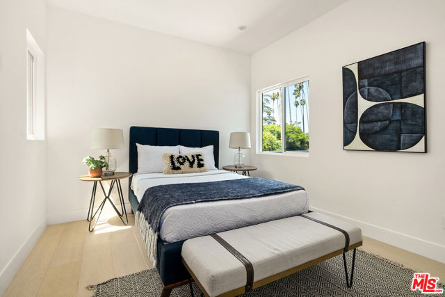 4308 Victoria Park Drive, Los Angeles CA: https://media.crmls.org/mediaz/a084f30b-6e7f-44cb-a8d0-211f142f6db2.jpg