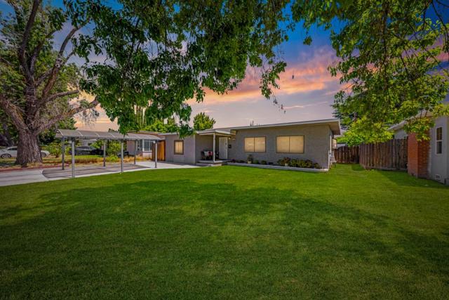 312 Oakshire Avenue, Modesto CA: https://media.crmls.org/mediaz/a0851d09-c5cc-43e2-abba-33e324082db3.jpg