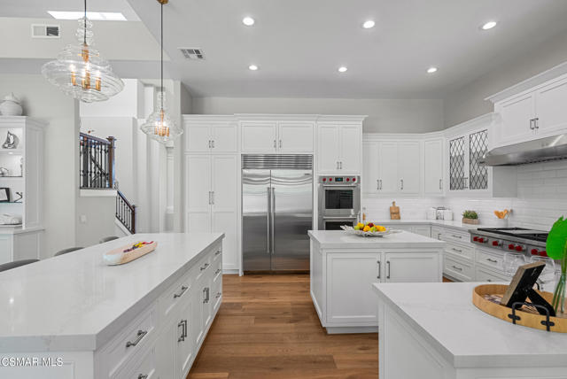 48 Golden Glen Drive, Simi Valley CA: https://media.crmls.org/mediaz/a0864ade-31cd-4e24-8e6e-91c598e6c897.jpg