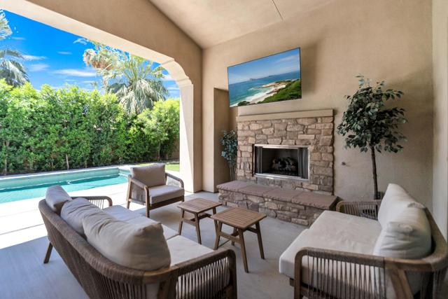 81805 Four Seasons Place, La Quinta CA: https://media.crmls.org/mediaz/a0873d45-ad27-4ffa-b264-daa437dbe08e.jpg