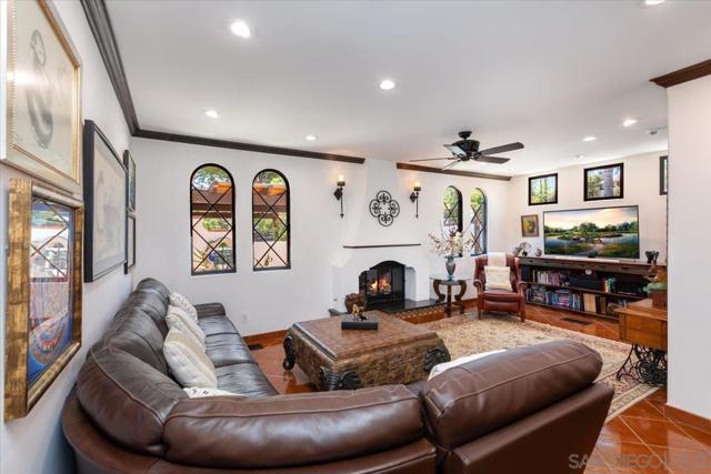 2103 Sunnyside Ave, El Cajon CA: https://media.crmls.org/mediaz/a087e39b-1e31-461d-b92d-76d09bfa4475.jpg