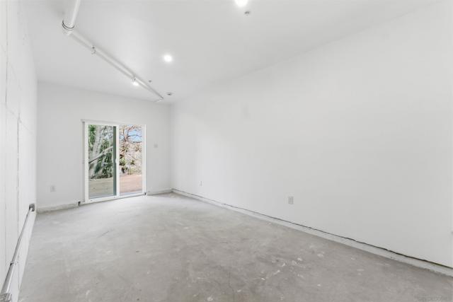 490 Lado De Loma Dr #1-4, Vista CA: https://media.crmls.org/mediaz/a0888890-d3b5-447a-b16d-62078a120d86.jpg