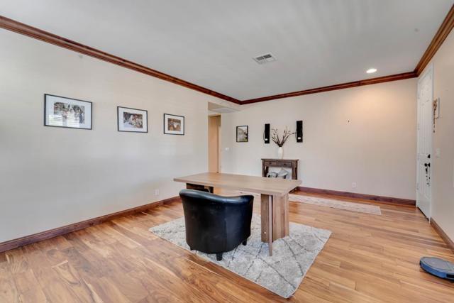 2369 S Creekside Drive, Los Banos CA: https://media.crmls.org/mediaz/a088b06c-9111-456d-aa31-b1dd0059ac52.jpg