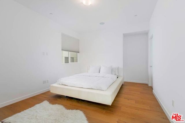 6566 W 85Th Place, Los Angeles CA: https://media.crmls.org/mediaz/a088d6ff-a2ca-47e5-82a1-a3846134a703.jpg