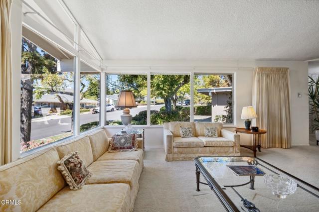 262 Crestwood Avenue, Ventura CA: https://media.crmls.org/mediaz/a0897106-2e66-4fe2-acb1-f689195fb4d9.jpg