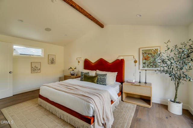5163 Highland View Avenue, Los Angeles CA: https://media.crmls.org/mediaz/a0897b88-3379-4c36-bee2-a938be7fb46b.jpg