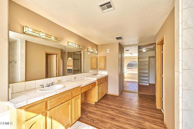 Detail Gallery Image 8 of 55 For 7176 Cataba Rd, Oak Hills,  CA 92344 - 4 Beds | 2/1 Baths