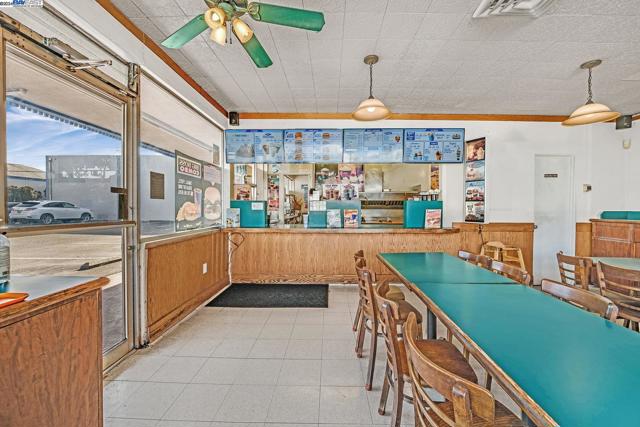 Image 15 of 32 For 2601 Alvarado St.