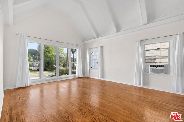 2941 Motor Avenue, Los Angeles CA: https://media.crmls.org/mediaz/a08a7ed6-385e-489f-9e15-95c6495a4bb7.jpg