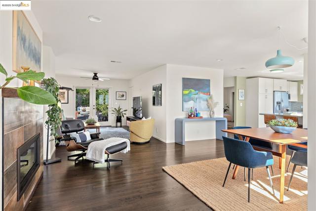 1000 Navellier St, El Cerrito CA: https://media.crmls.org/mediaz/a08af59b-9063-44be-9ffb-e88c70e2ad3d.jpg