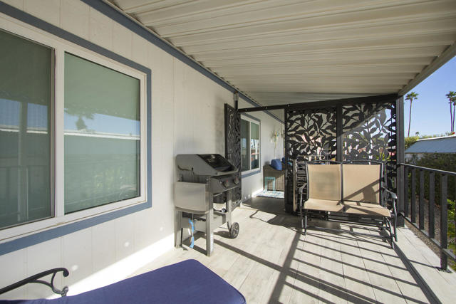 Image 4 of 45 For 14777 Palm Drive  186