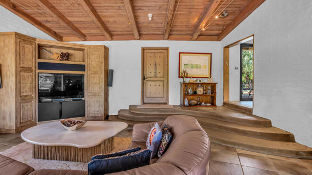 73297 Grapevine Street, Palm Desert CA: https://media.crmls.org/mediaz/a08b3aa2-51a9-4ea8-b95d-67efce688d29.jpg