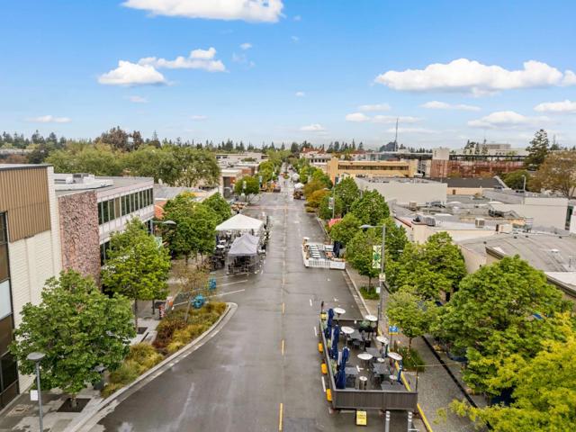 2095 Bowdoin Street, Palo Alto CA: https://media.crmls.org/mediaz/a08b5ddb-f1dd-44c3-915b-3dcab6e19445.jpg