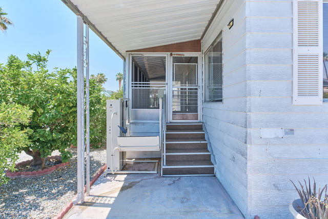 14777 Palm Drive, Desert Hot Springs CA: https://media.crmls.org/mediaz/a08bd3c8-877e-4ccb-8769-87b4a865fd11.jpg