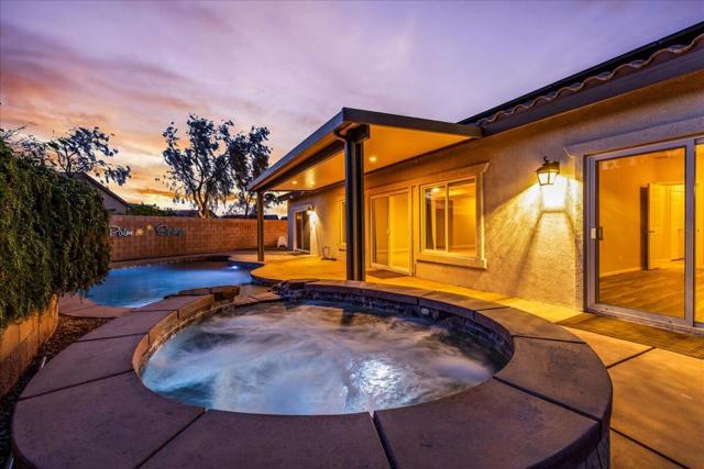 1121 Palmas, Palm Springs CA: https://media.crmls.org/mediaz/a08c09bc-d020-4886-8901-e7a02d9c6ffe.jpg