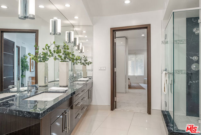1318 S Roxbury Drive, Los Angeles CA: https://media.crmls.org/mediaz/a08c1a98-ccc7-41c9-8935-3aebfcd9aae4.jpg