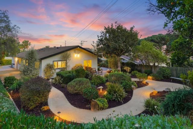 Detail Gallery Image 7 of 69 For 323 Glencrest Dr, Solana Beach,  CA 92075 - 3 Beds | 2 Baths