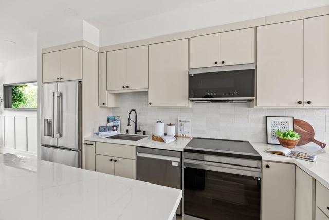 523 Union Avenue, Campbell CA: https://media.crmls.org/mediaz/a08c9985-5916-493a-9682-f75c0c00f57e.jpg