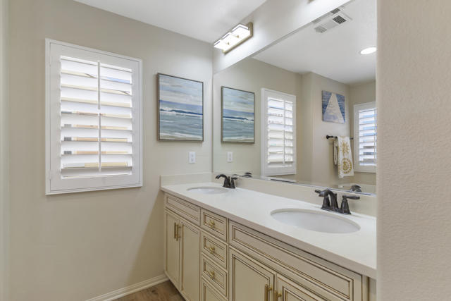 436 Via De La Paz, Palm Desert CA: https://media.crmls.org/mediaz/a08ca006-d770-4baf-ab63-22ca510ca4f9.jpg