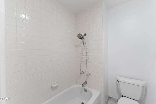 6861 Aviano Drive, Camarillo CA: https://media.crmls.org/mediaz/a08cc662-a2c9-4ff7-b861-f29f7dbf86b0.jpg
