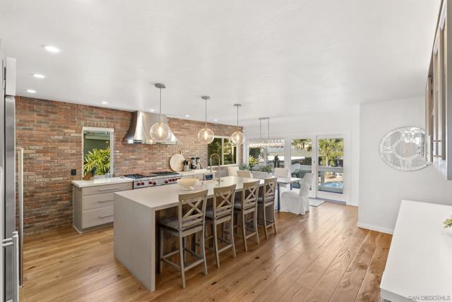 4474 Niagara Ave, San Diego CA: https://media.crmls.org/mediaz/a08ccb5e-9c26-4ad8-9b7b-b9d584e786ae.jpg