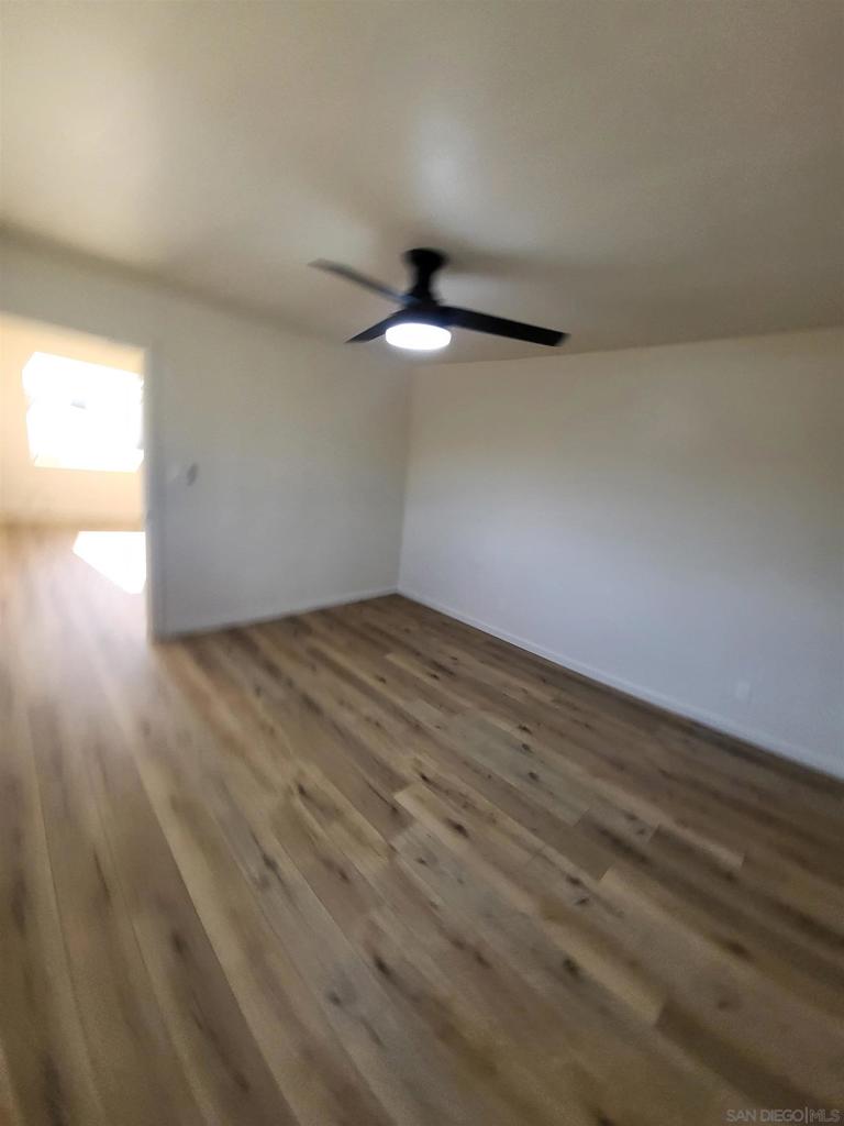 MLS #250032799SD image #31