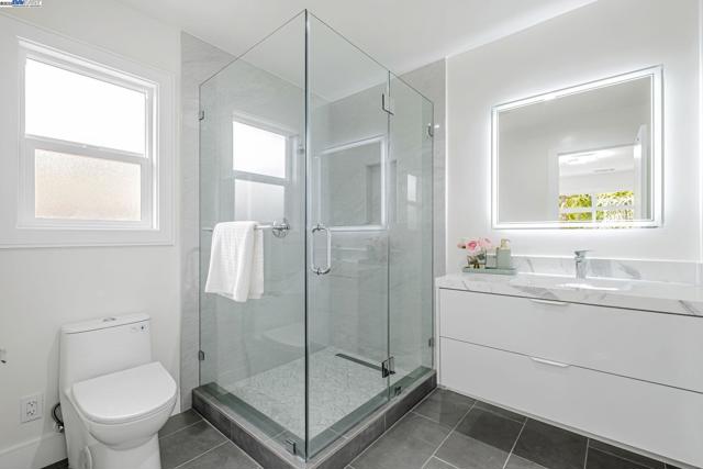 41511 Chadbourne Dr, Fremont CA: https://media.crmls.org/mediaz/a08e5771-3c70-48e4-b107-38b91dbbdacc.jpg