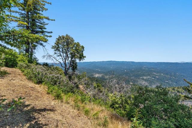 150 Braemoor Drive, Santa Cruz CA: https://media.crmls.org/mediaz/a08f2d3f-502d-4d0a-bd39-04ca73767b00.jpg