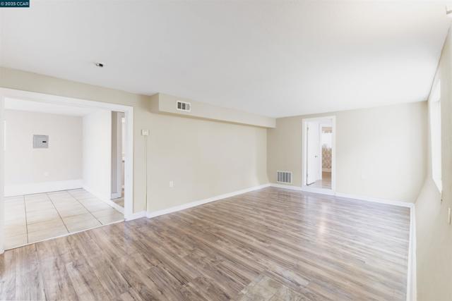 535 34th Street, Richmond CA: https://media.crmls.org/mediaz/a08f3b8b-fd02-4bb6-825f-cababa8381a0.jpg