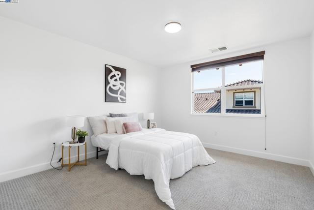 3340 Giovanni Way, Dublin CA: https://media.crmls.org/mediaz/a08ff6b6-16b8-4b87-8326-2fb7ebdd4894.jpg
