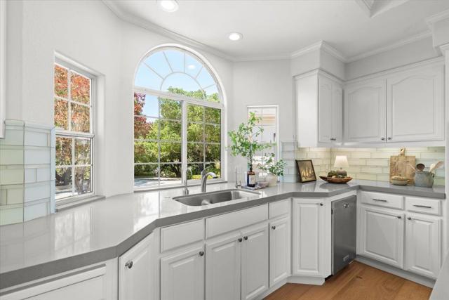8710 Wild Iris Drive, Gilroy CA: https://media.crmls.org/mediaz/a090402b-418c-46f5-9df0-8f6f1eef4a2b.jpg