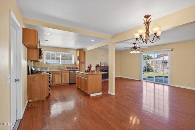 Detail Gallery Image 14 of 53 For 3601 Schooner Walk, Oxnard,  CA 93035 - 3 Beds | 2 Baths