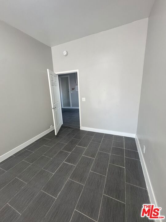 2911 W Florence Avenue, Los Angeles CA: https://media.crmls.org/mediaz/a0909922-ecb7-4c71-bab2-724e77adc24b.jpg