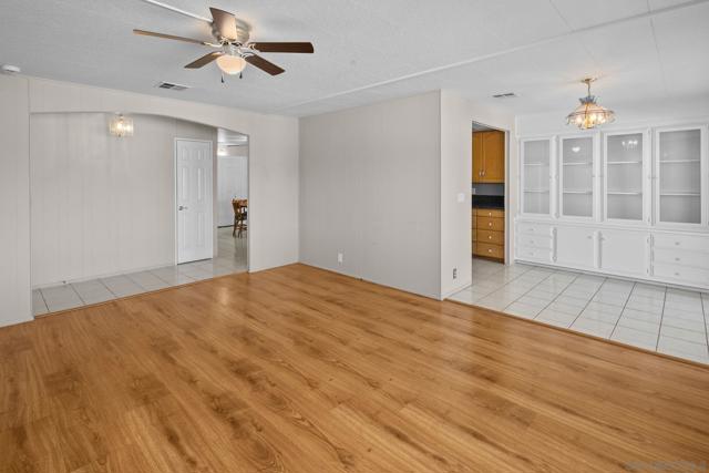 9500 Harritt Rd, Lakeside CA: https://media.crmls.org/mediaz/a090aaa4-55cf-4e3e-a69a-d5236d80579e.jpg