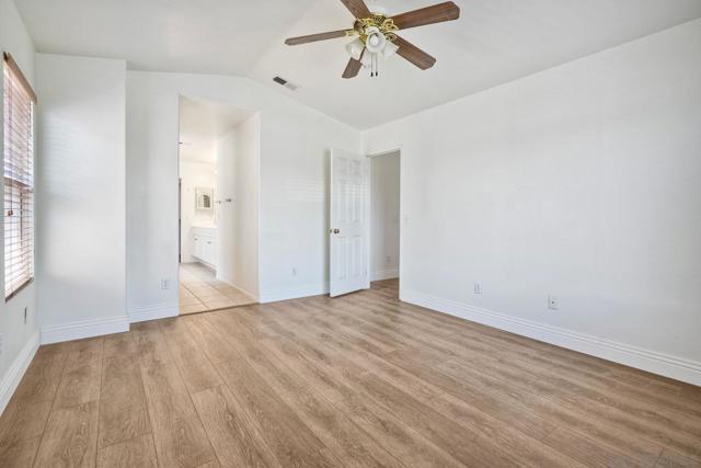 4811 Ventana Way, Oceanside CA: https://media.crmls.org/mediaz/a091c163-21aa-448a-b0f4-bb2c52c92698.jpg